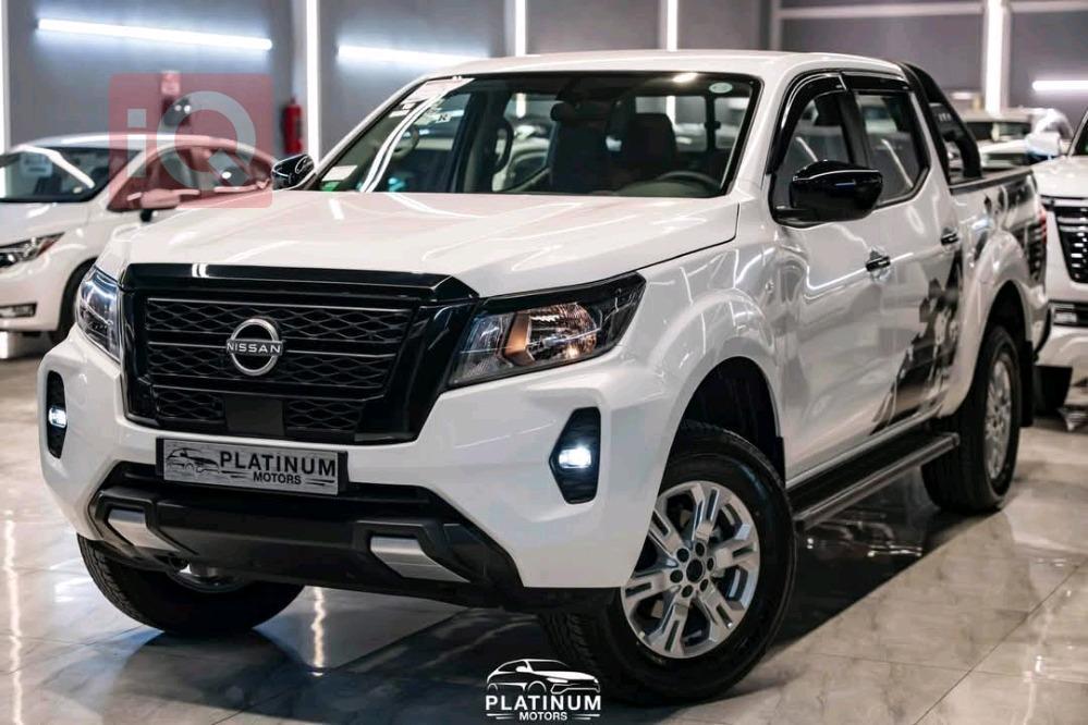 نیسان نەڤارا